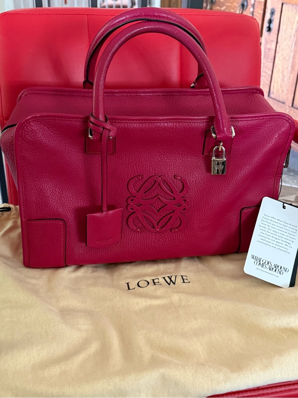 Authentic LOEWE Amazona 36 in Hot Pink / Raspberry Pebbled Calfskin Leather EUC